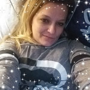 Meet your Posher, Kendra